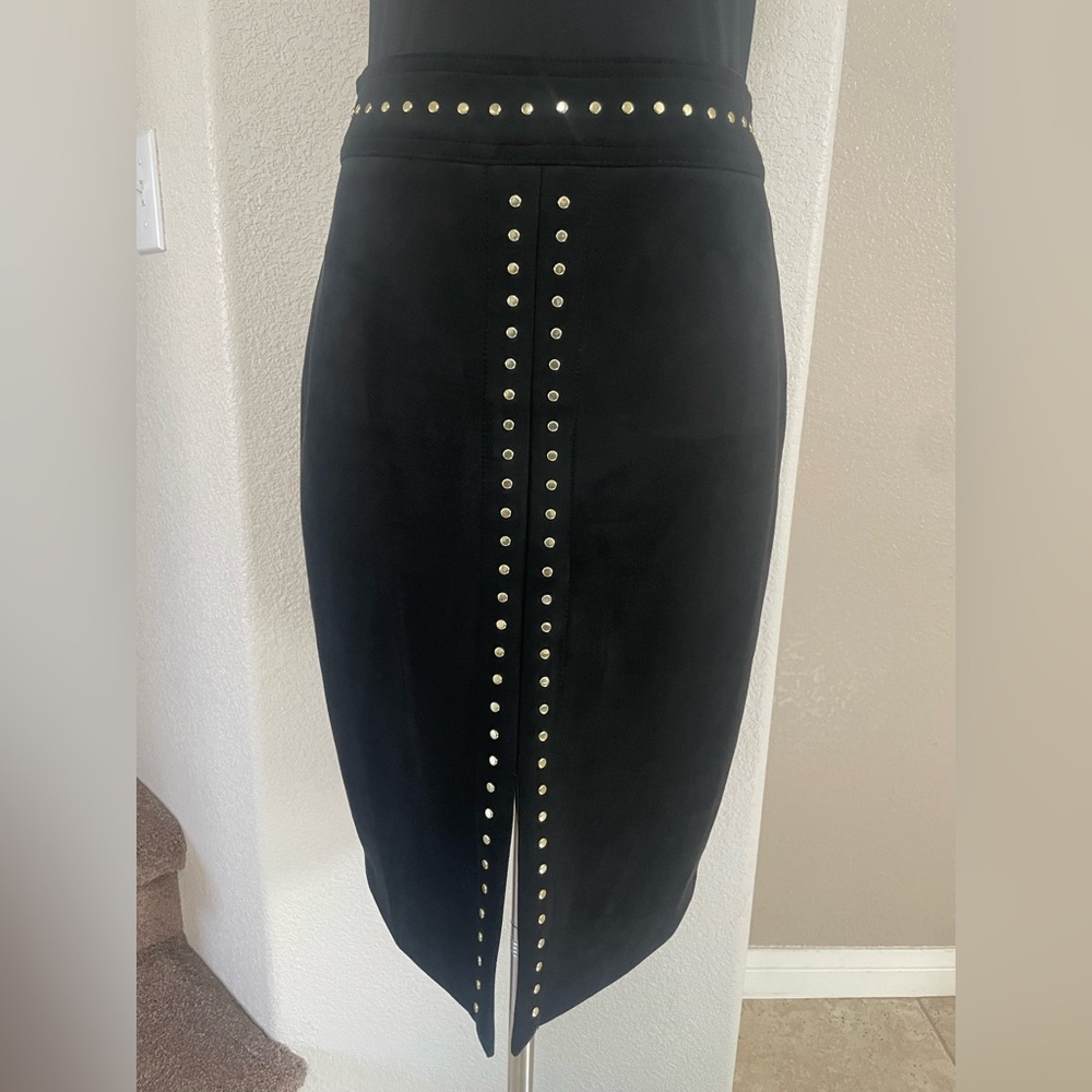 WHBM Black Studded Pencil Skirt Front Slit Gold Studs Size 0 - Picture 3 of 10